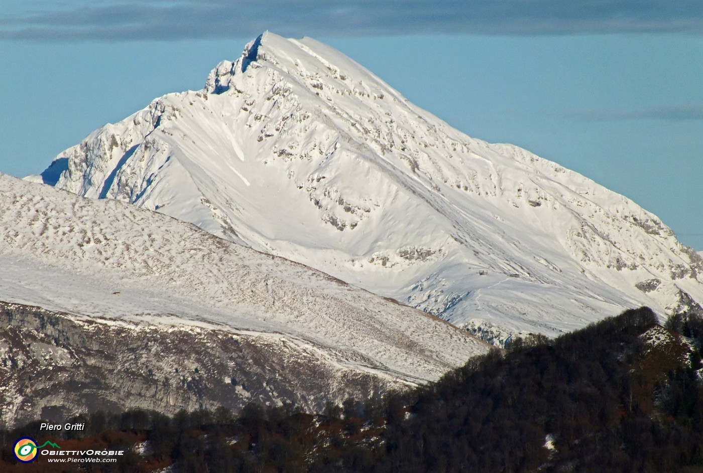 88 Zoom in Arera innevato.JPG